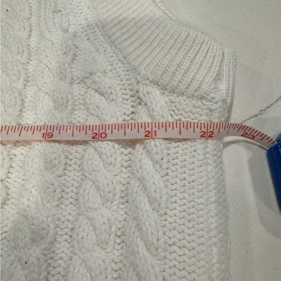 Men’s Vintage Fila Cable Knit Sweater Vest - Picture 4 of 10